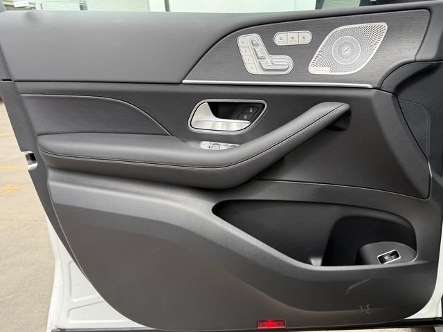 New 2025 Mercedes-Benz GLS 450 4MATIC image 16