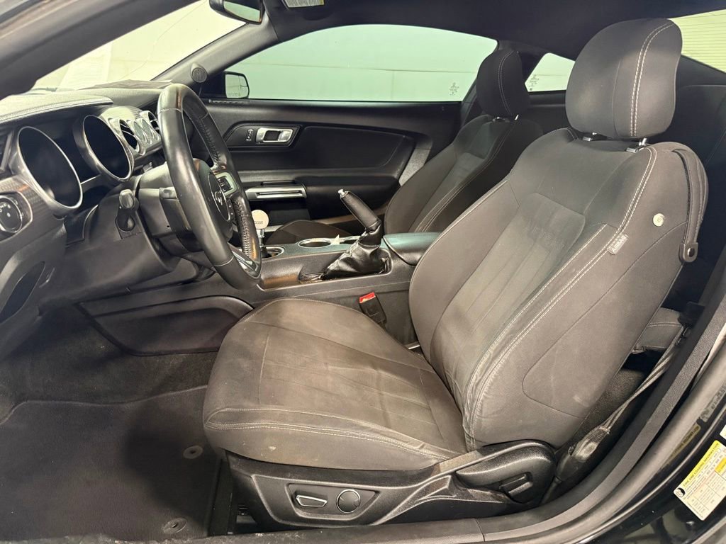 Used 2018 Ford Mustang GT w/ GT Performance Package RWD image 10