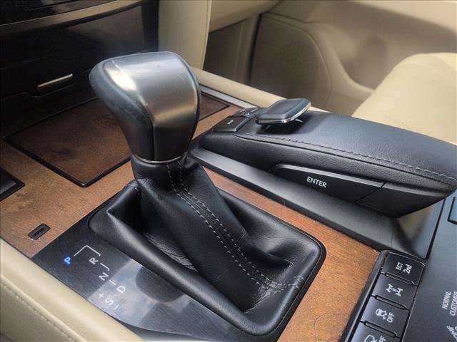 Used 2019 Lexus LX 570 4WD image 19
