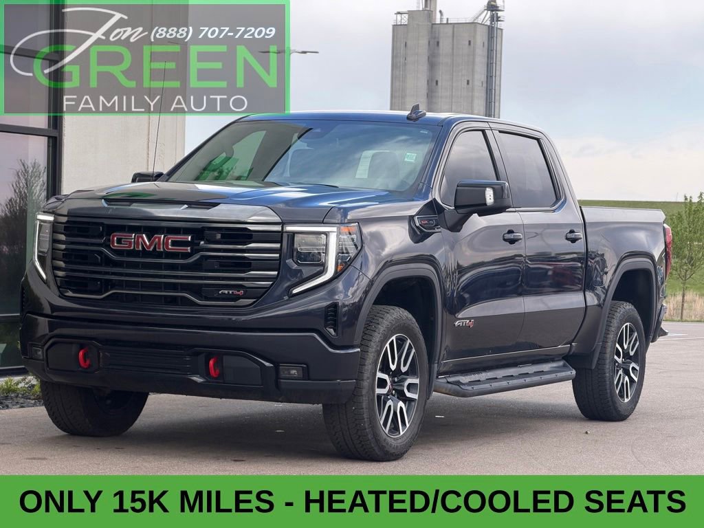 Used 2022 GMC Sierra 1500 AT4 w/ AT4 Preferred Package AWD/4WD image 1