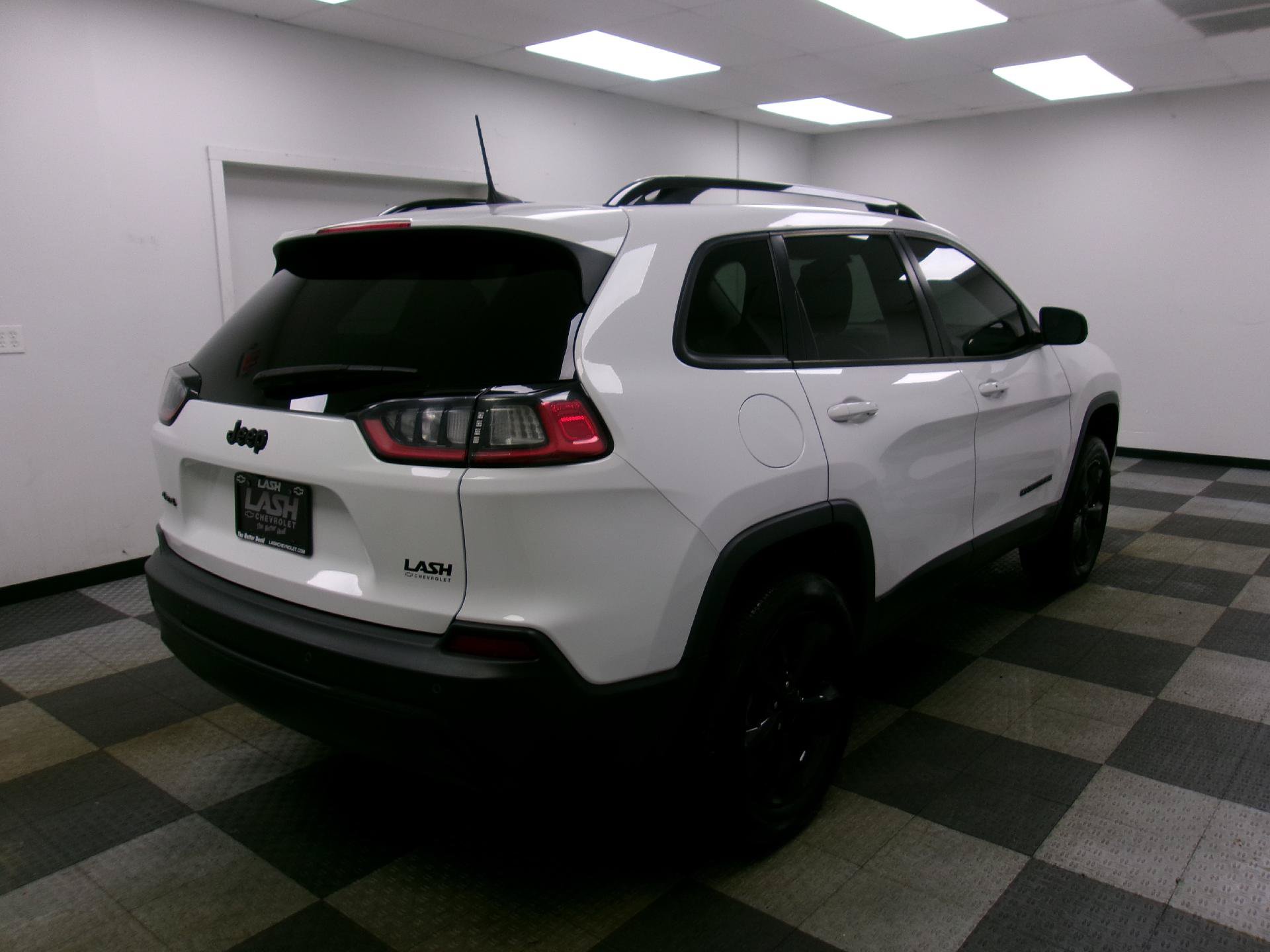 Used 2020 Jeep Cherokee Latitude Plus AWD/4WD image 13