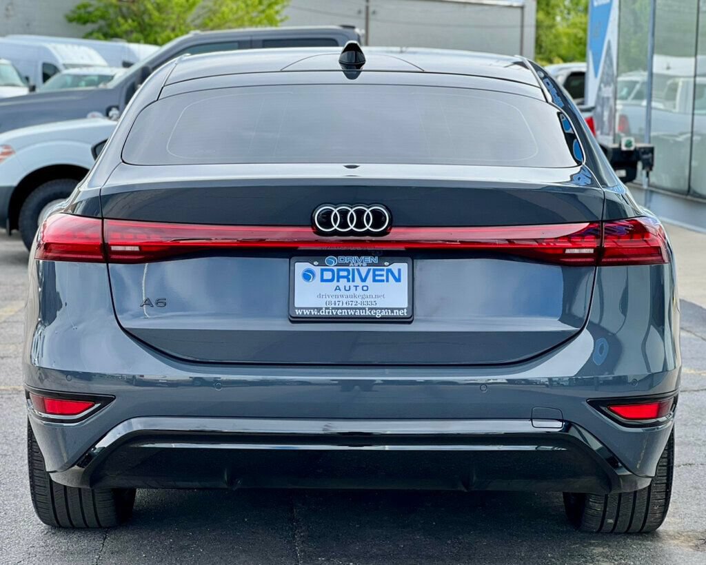 Used 2025 Audi A6 e-tron Premium Plus w/ Premium Plus RWD image 4