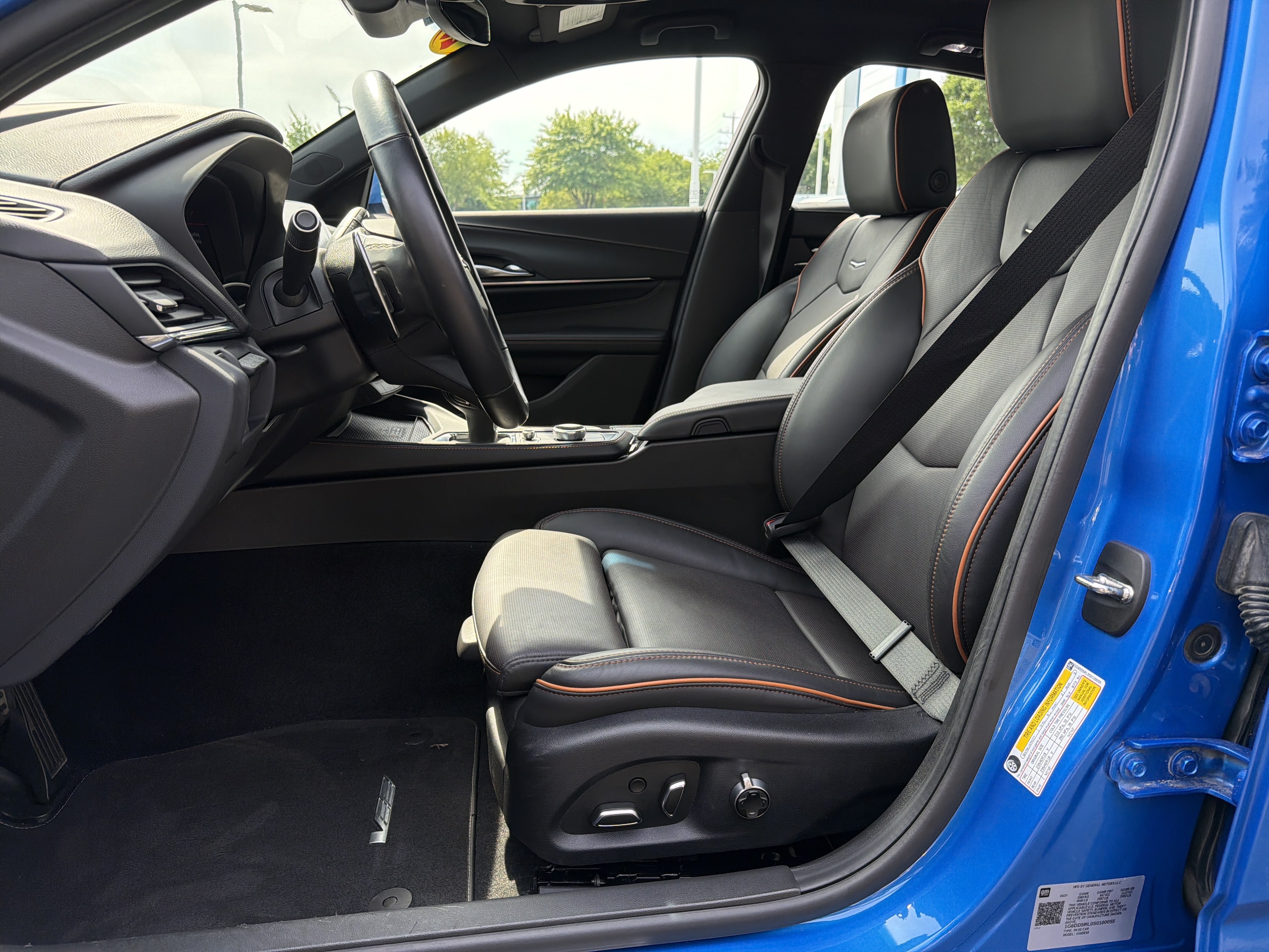 Used 2025 Cadillac CT4 V w/ Technology Package RWD image 15
