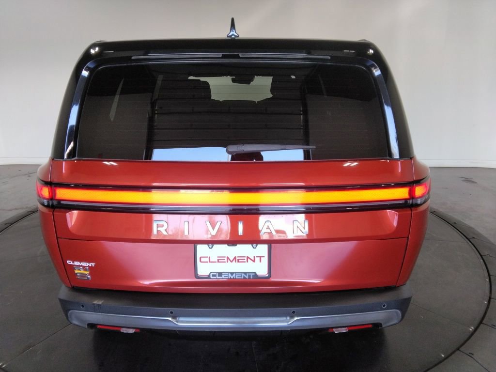 Used 2023 Rivian R1S Launch Edition image 8