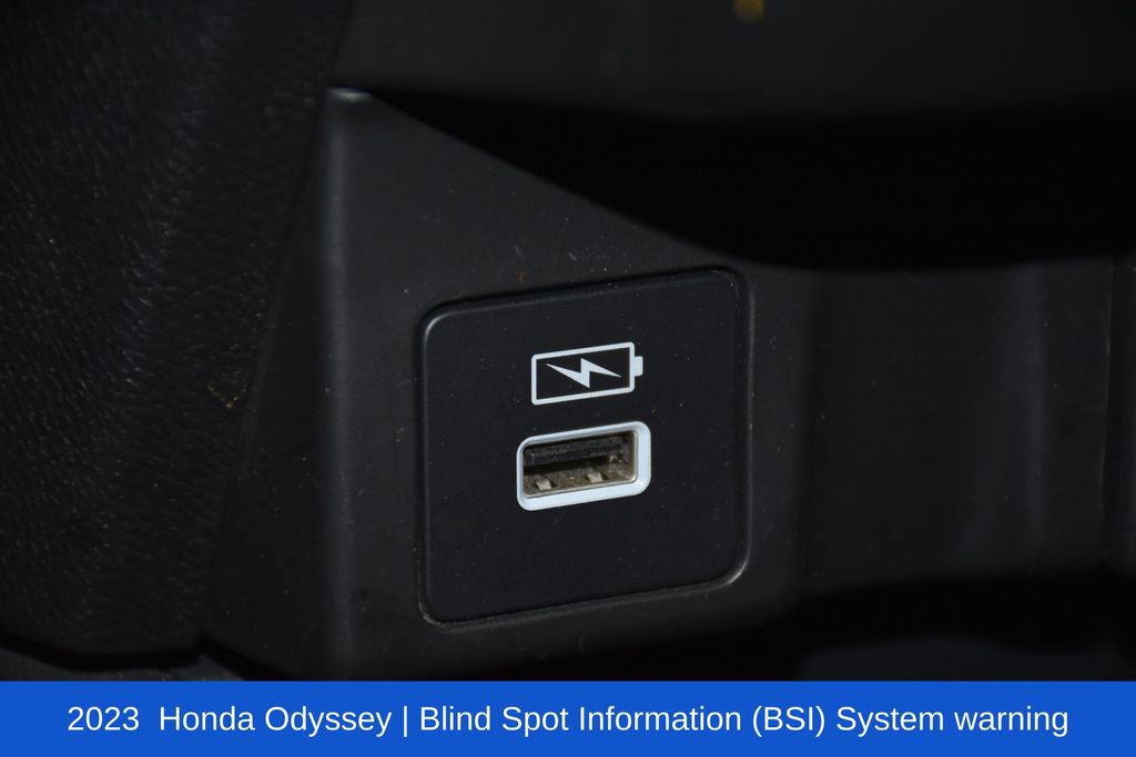 Used 2023 Honda Odyssey Elite image 18