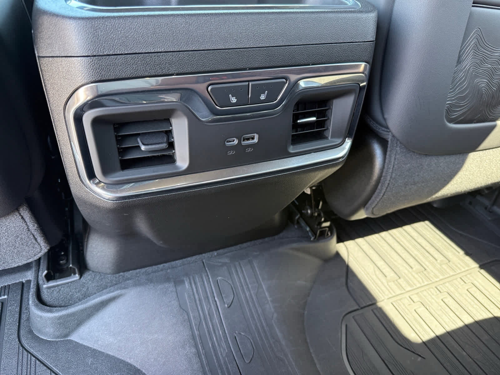 Used 2025 GMC Sierra 2500 Denali Ultimate AWD/4WD image 15