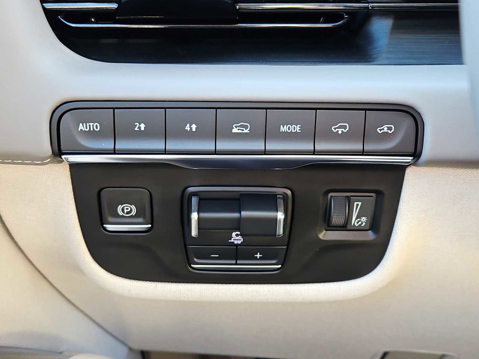 Used 2021 Cadillac Escalade Premium Luxury Platinum image 11