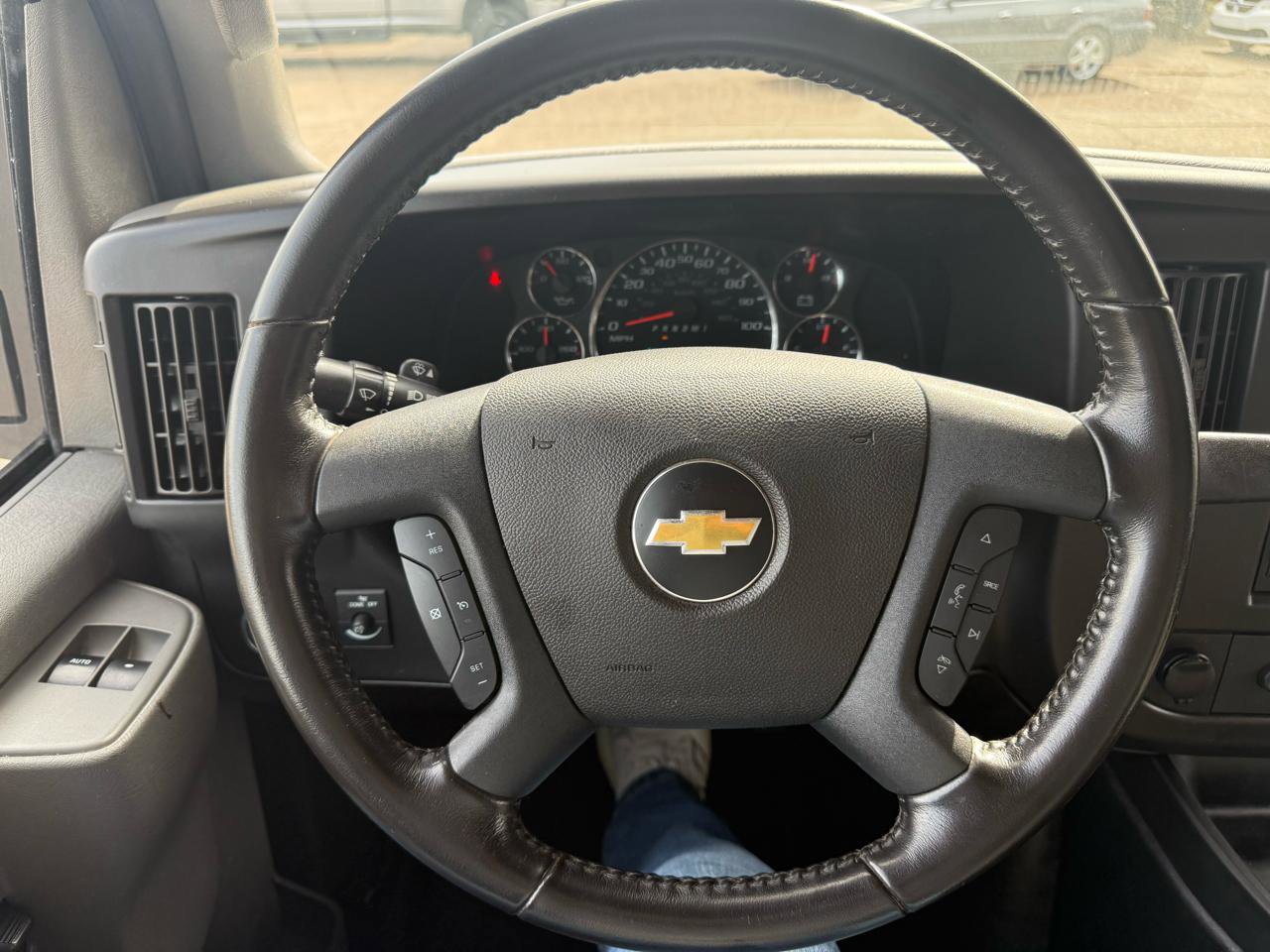 Used 2021 Chevrolet Express 3500 w/ Power Convenience Package RWD image 16