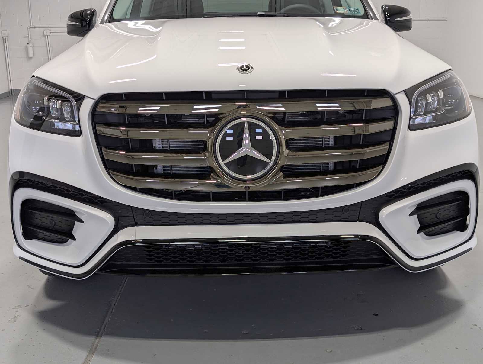 New 2026 Mercedes-Benz GLS 450 4MATIC image 2