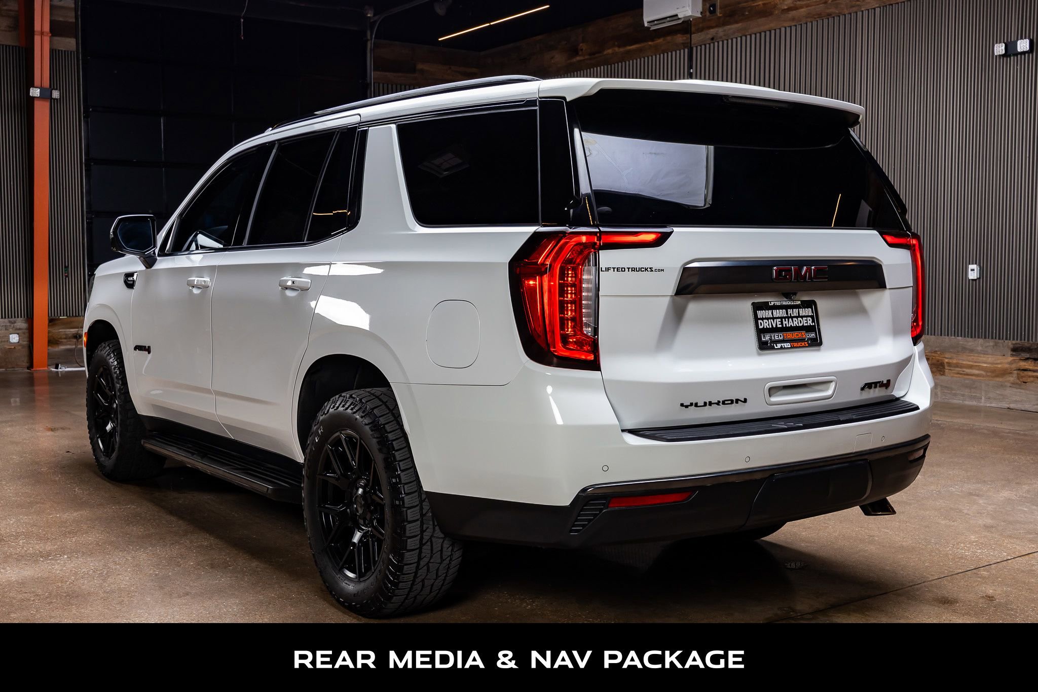 Used 2021 GMC Yukon AT4 w/ Rear Media and Nav Package AWD/4WD image 6