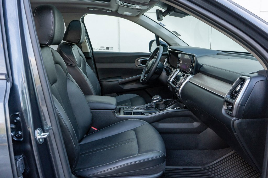 Used 2023 Kia Sorento X-Line EX image 22