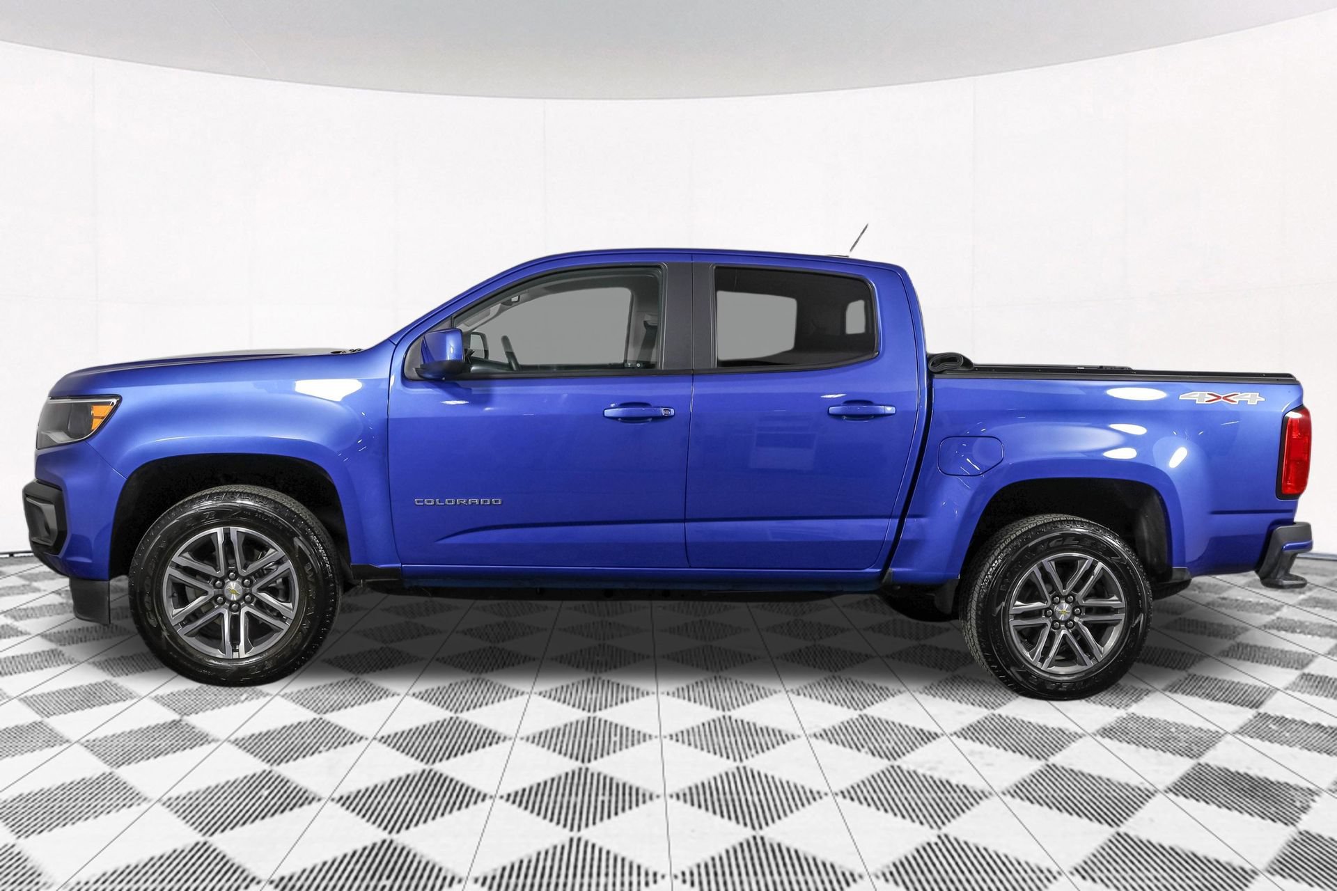 Used 2022 Chevrolet Colorado LT w/ LT Convenience Package AWD/4WD image 19