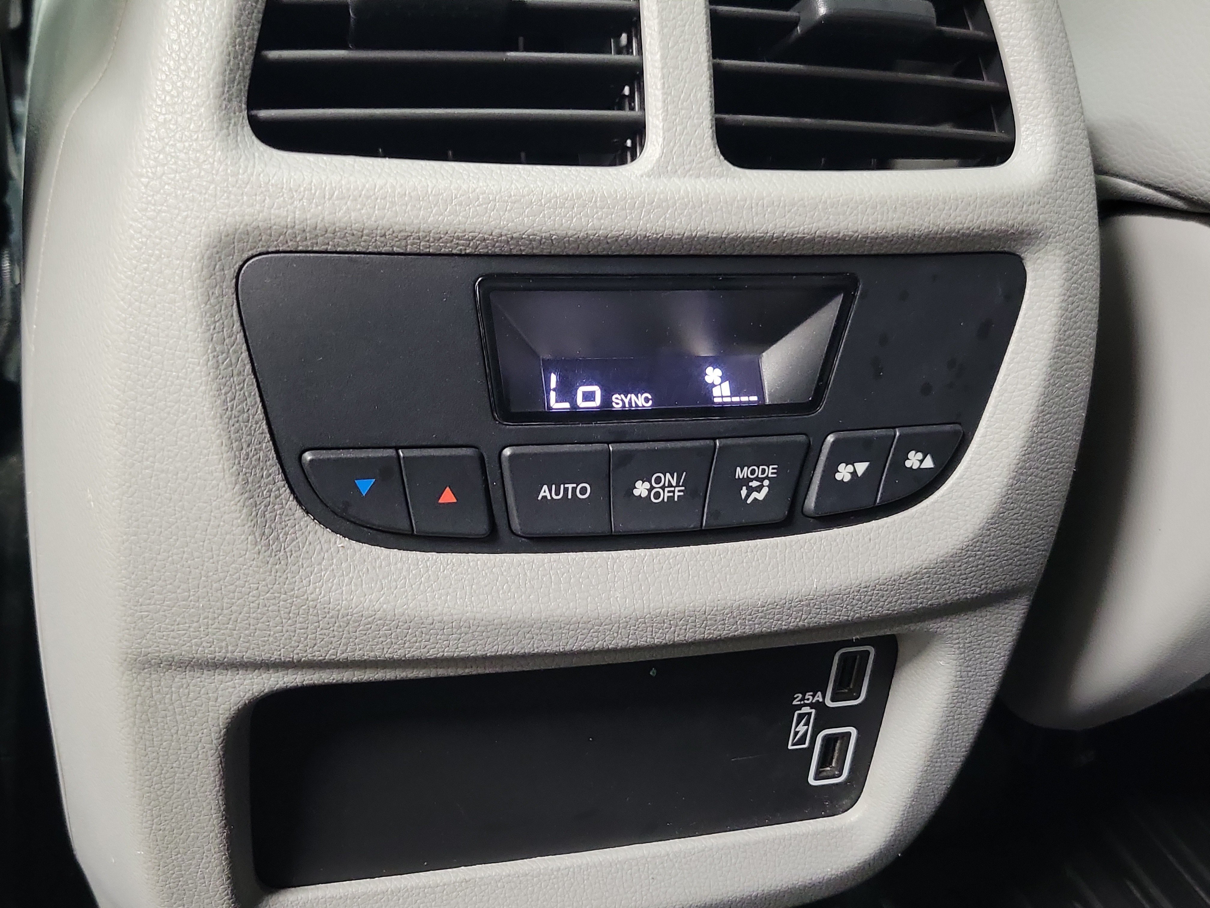 Used 2021 Honda Pilot Special Edition image 14