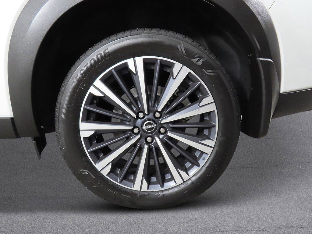 New 2026 Nissan Pathfinder Platinum w/ Cargo Package image 9