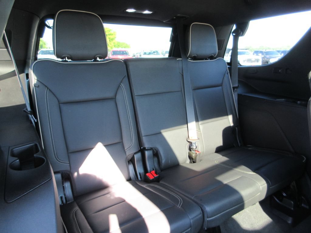 Certified 2022 GMC Yukon SLT w/ SLT Premium Package AWD/4WD image 25