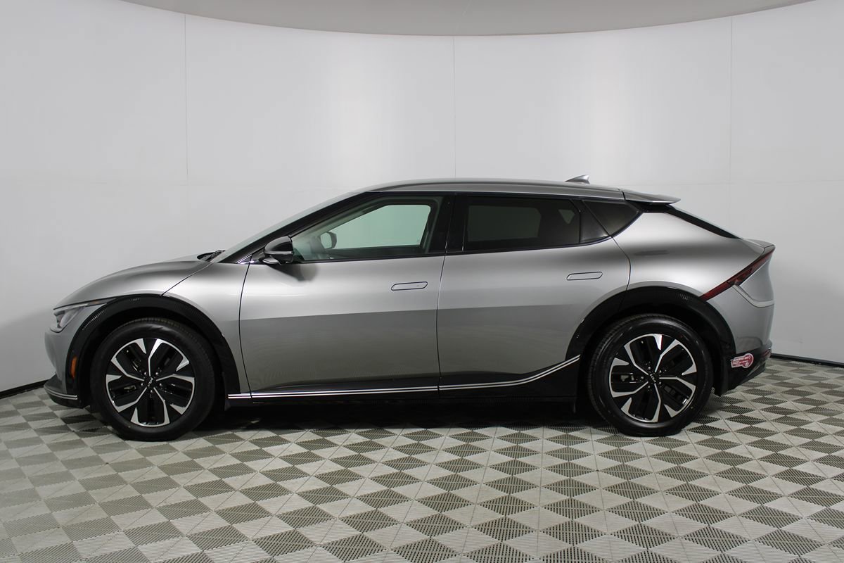 Used 2024 Kia EV6 Wind w/ Wind Technology Package RWD image 30
