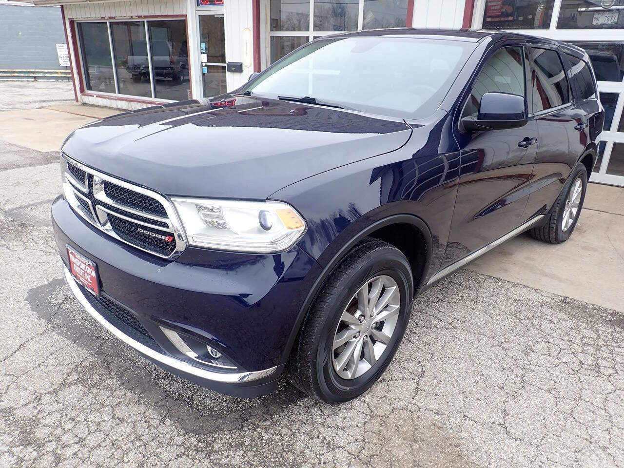 Used 2018 Dodge Durango SXT w/ 3rd Row Seating Group AWD/4WD image 2