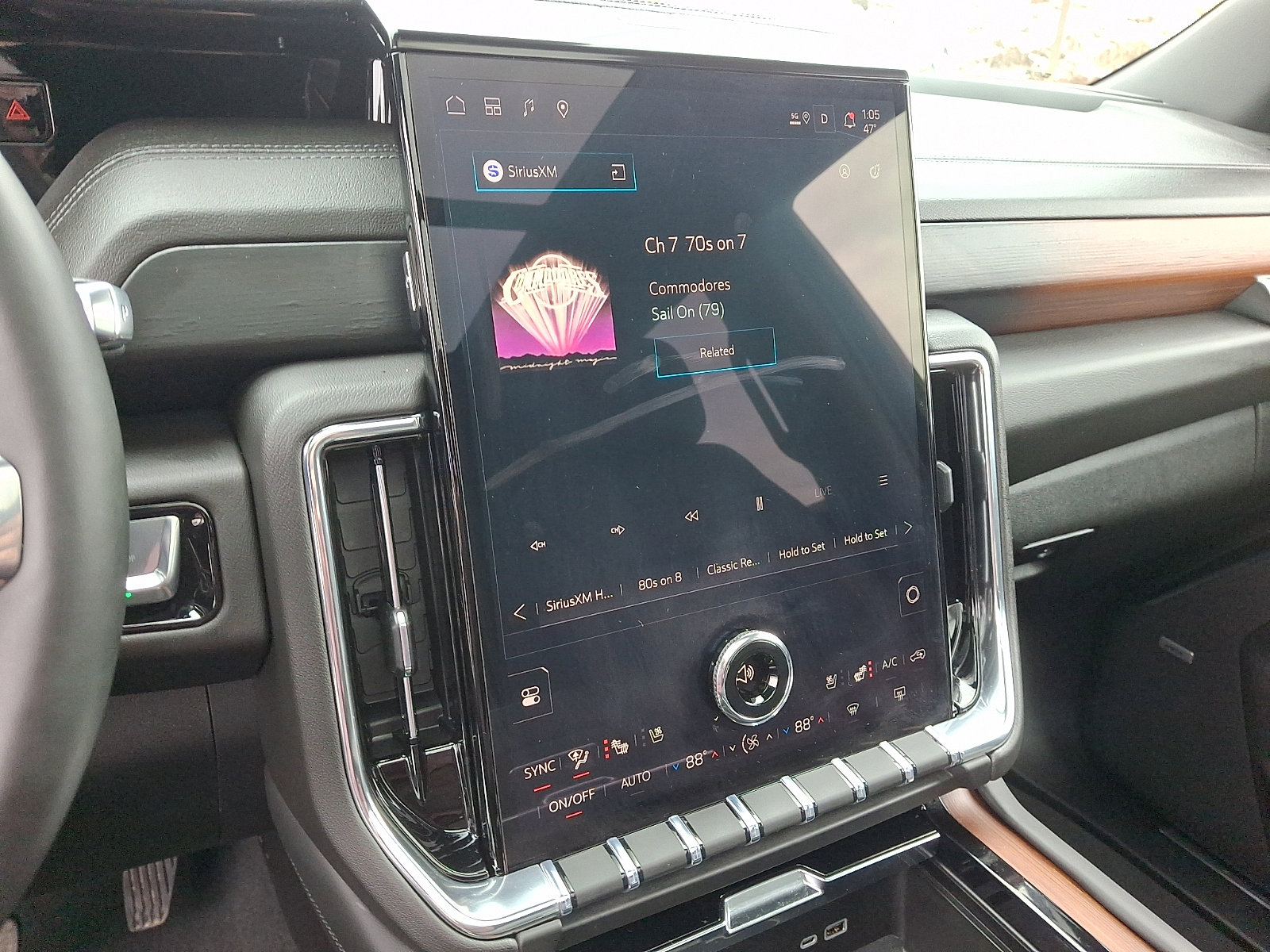 Used 2026 GMC Yukon XL Denali w/ Advanced Technology Package image 19