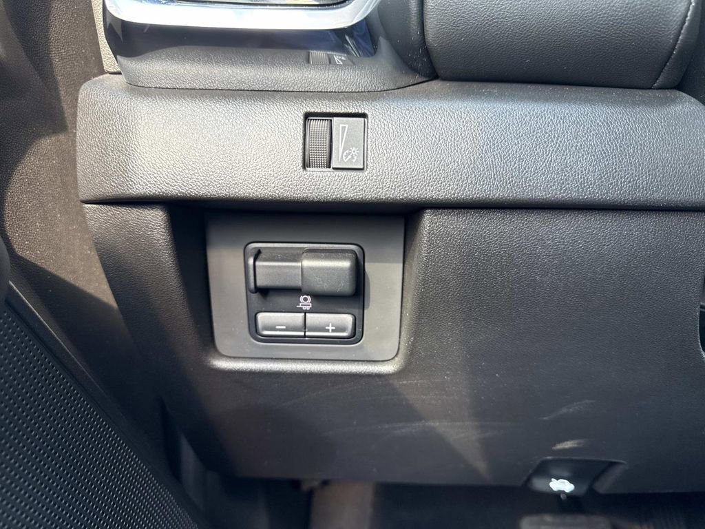 Certified 2024 GMC Canyon Elevation w/ Convenience Package image 20