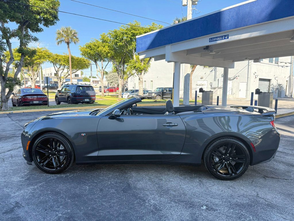 Used 2017 Chevrolet Camaro SS image 2