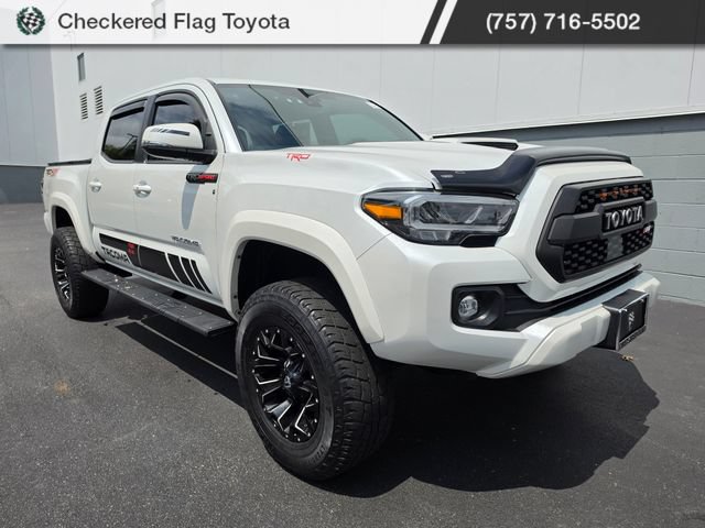 Used 2023 Toyota Tacoma TRD Sport w/ TRD Premium Sport Package AWD/4WD image 7