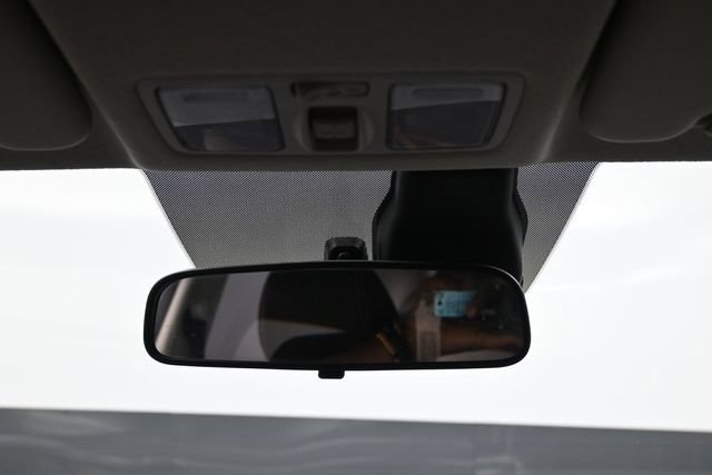 Used 2024 Hyundai Venue SEL FWD image 30