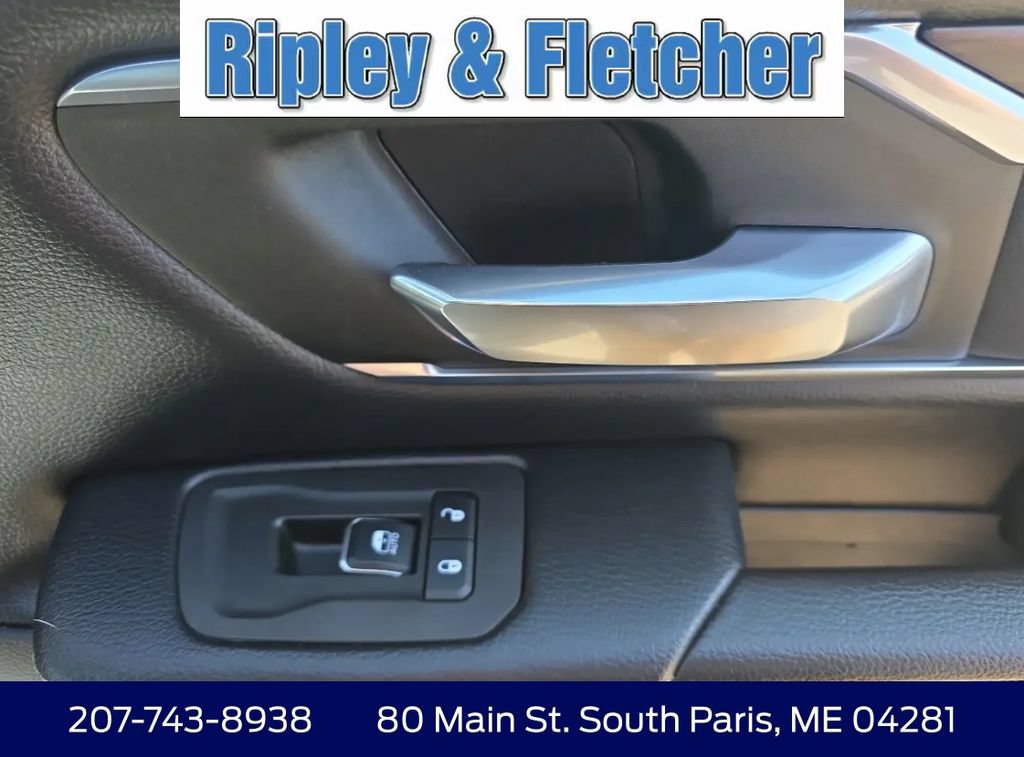 Used 2025 RAM 1500 Laramie AWD/4WD image 10