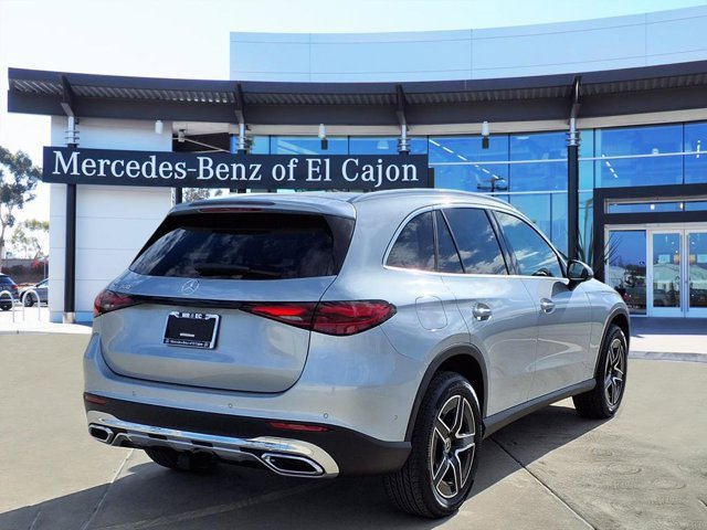 New 2026 Mercedes-Benz GLC 300 image 3