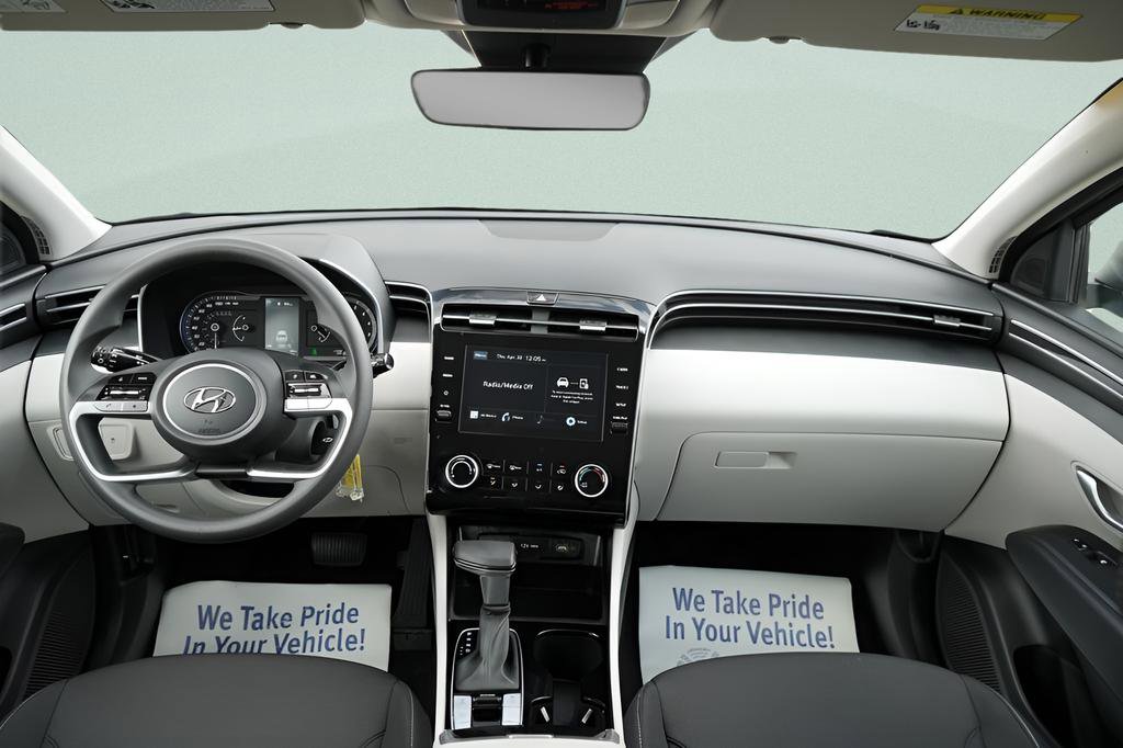 Certified 2024 Hyundai Tucson SE AWD/4WD image 16