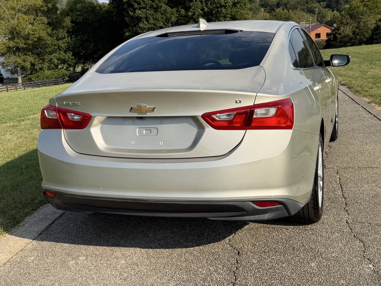 Used 2016 Chevrolet Malibu LT w/ Leather Package FWD image 27