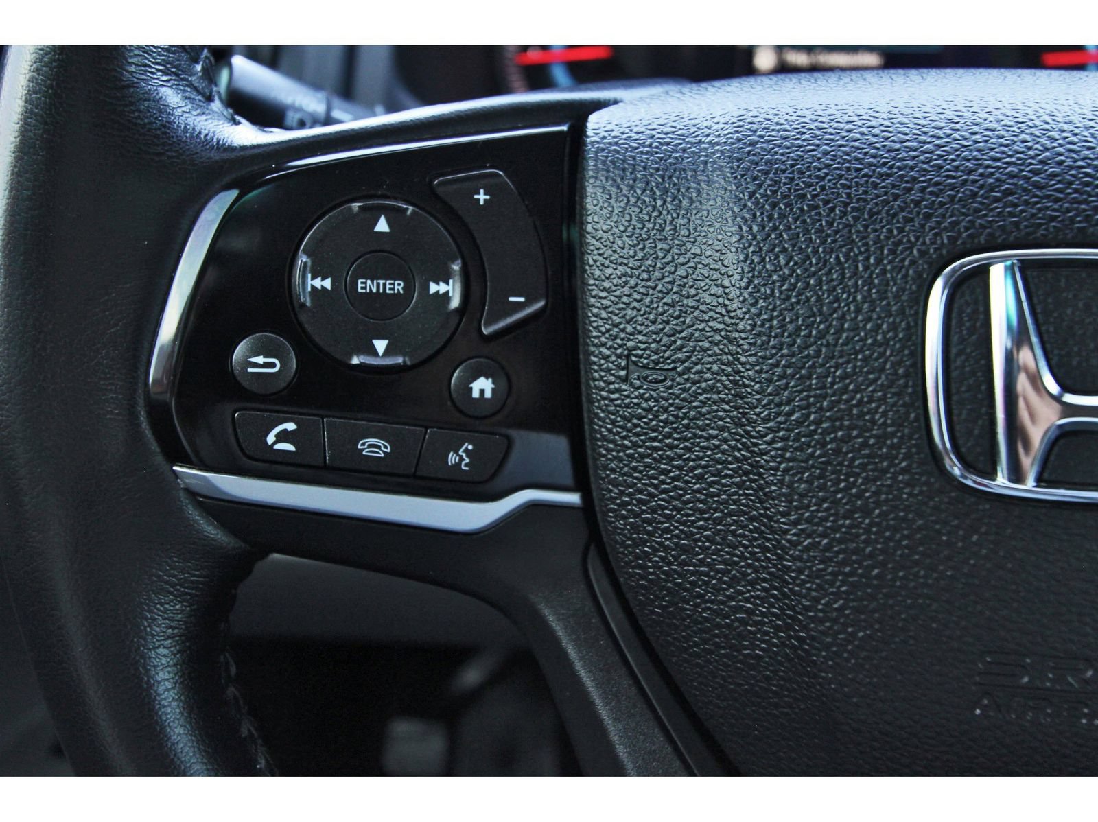Used 2020 Honda Pilot Touring image 19