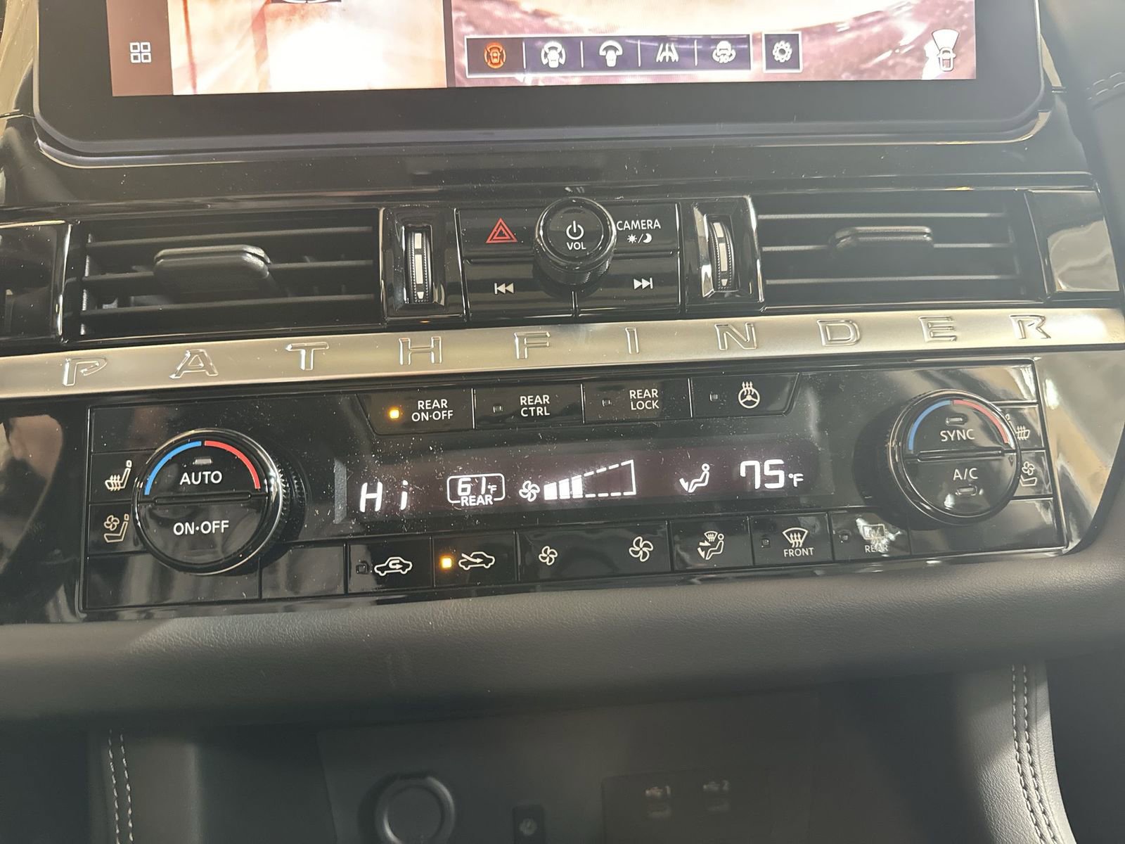 New 2026 Nissan Pathfinder Platinum AWD/4WD image 9