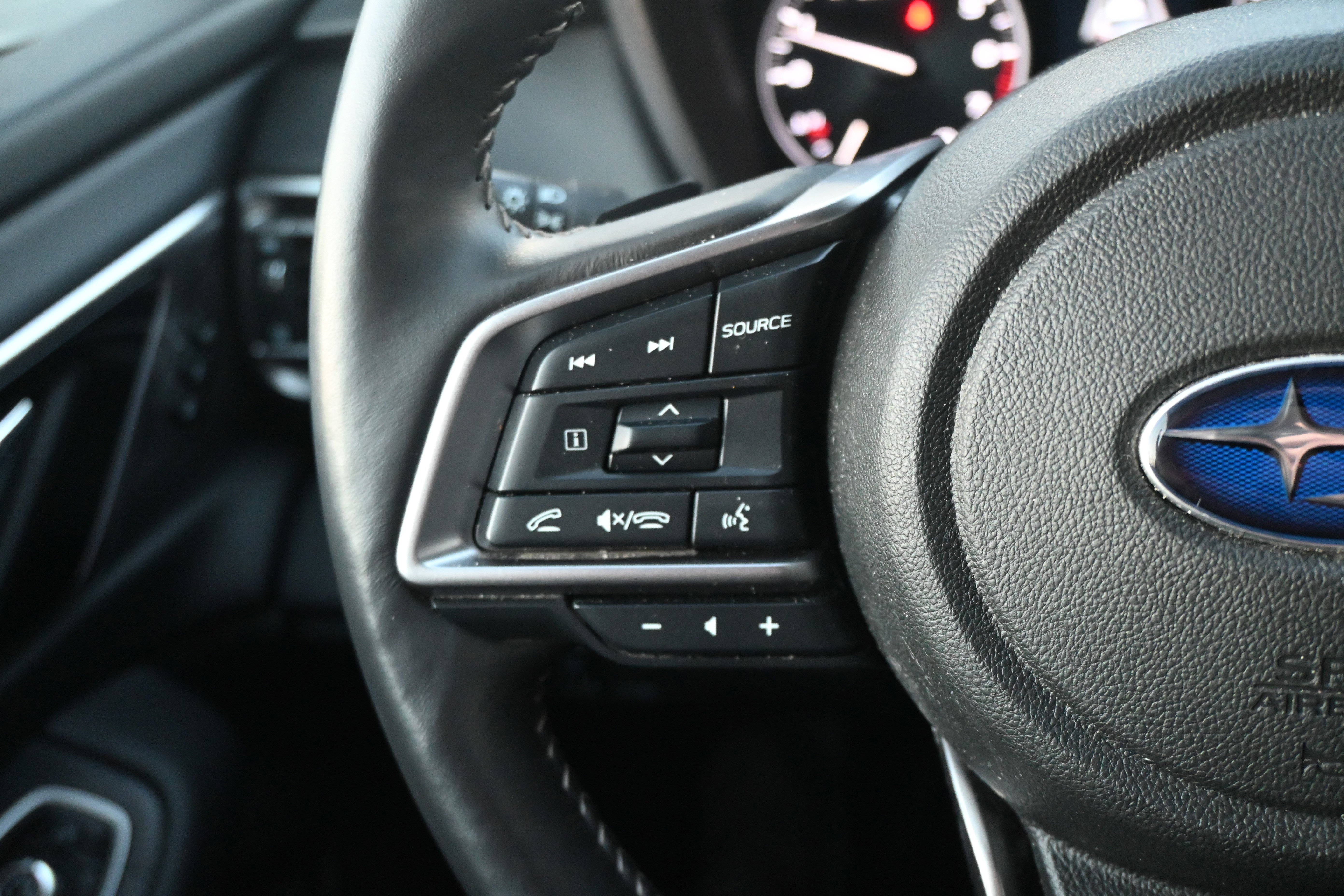 Certified 2025 Subaru Outback Touring XT image 18