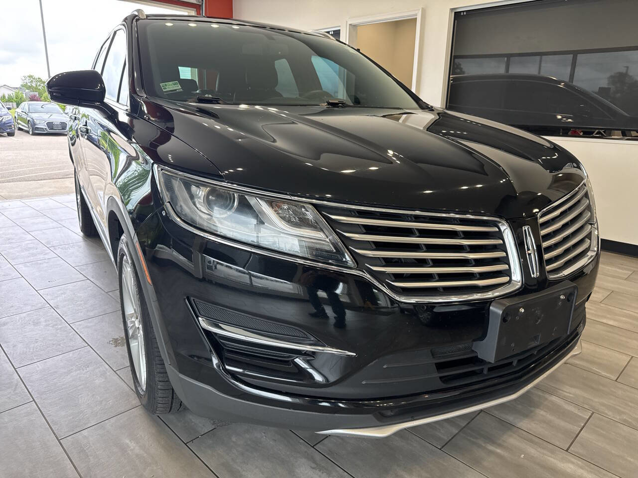 Used 2017 Lincoln MKC Premiere FWD image 1