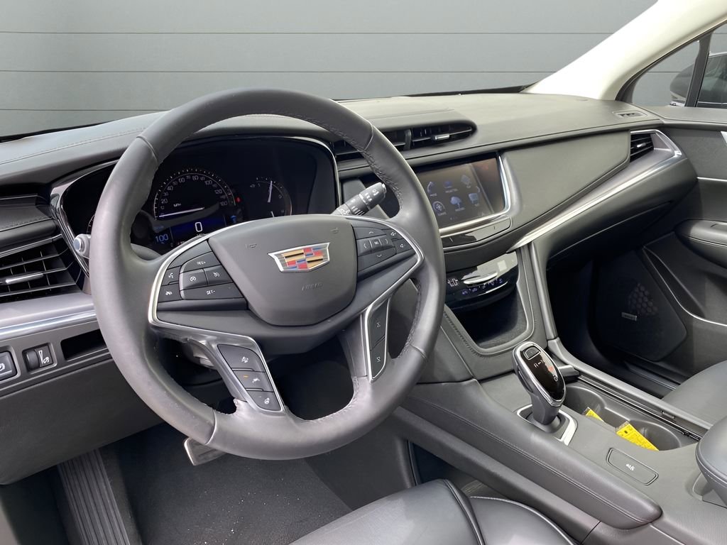 Used 2018 Cadillac XT5 Luxury w/ LPO, Sport Package image 11