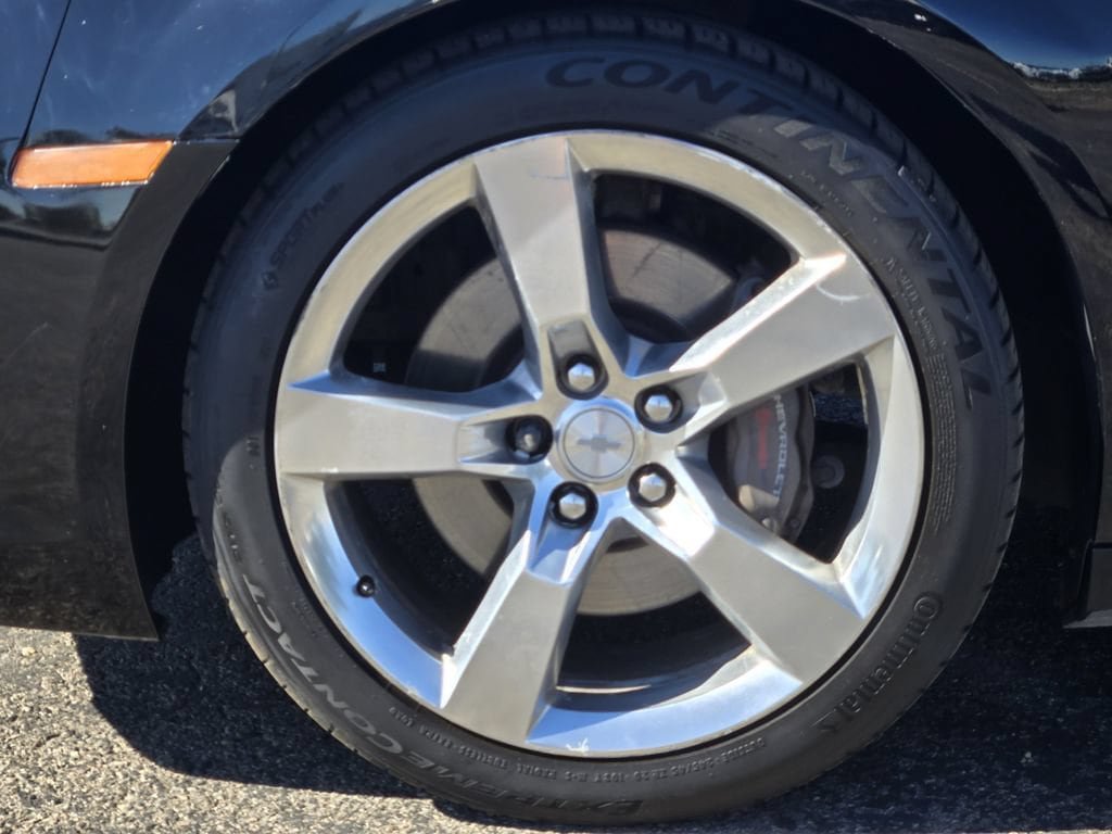Used 2015 Chevrolet Camaro SS w/ RS Package RWD image 7