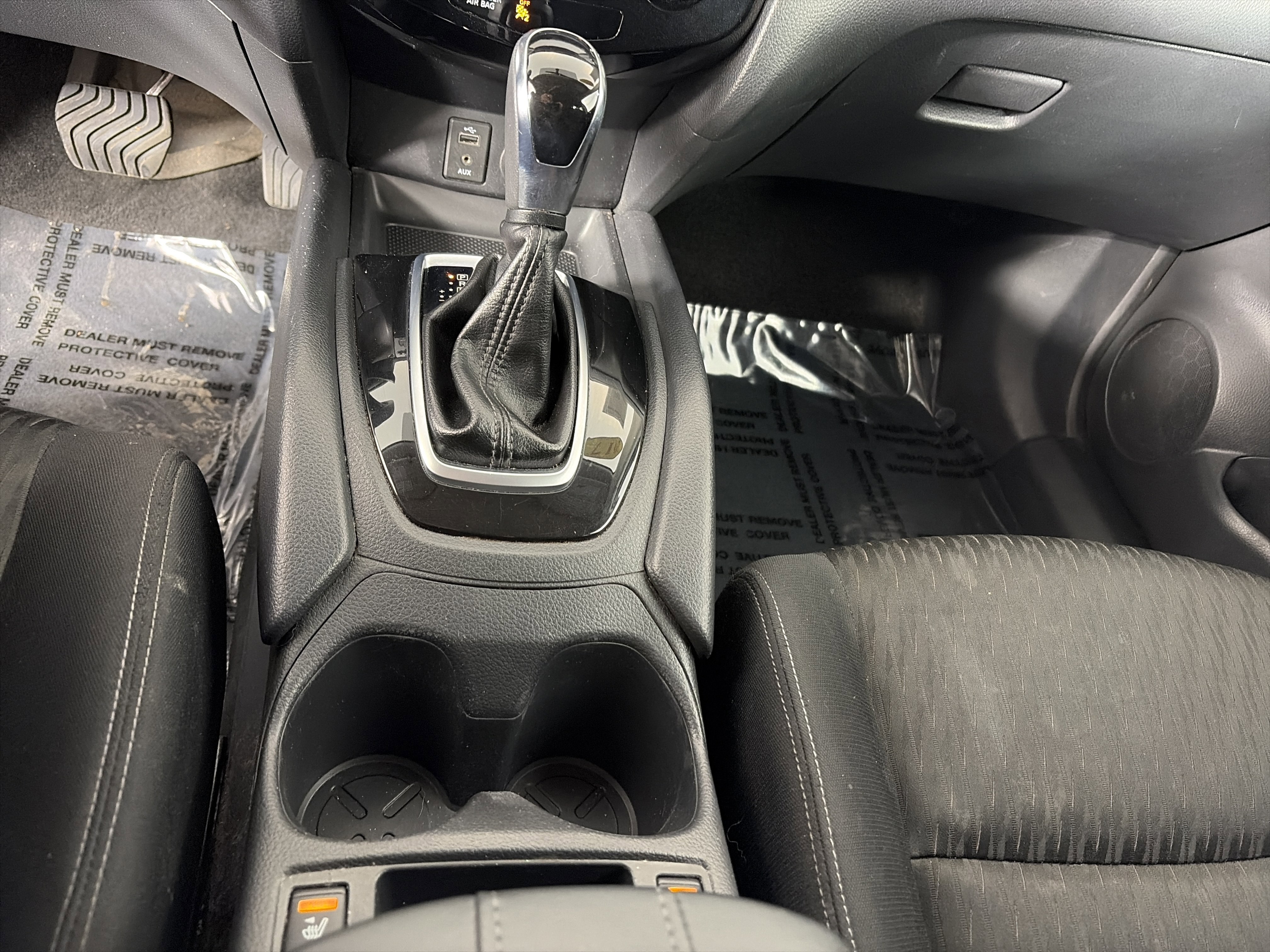 Used 2017 Nissan Rogue SV w/ SV Premium Package image 24