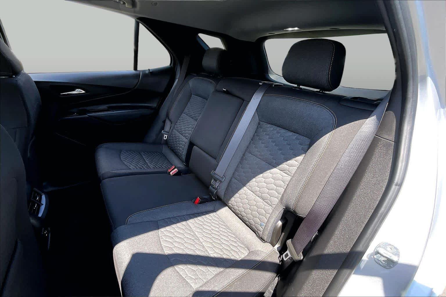 Used 2021 Chevrolet Equinox LT FWD image 19