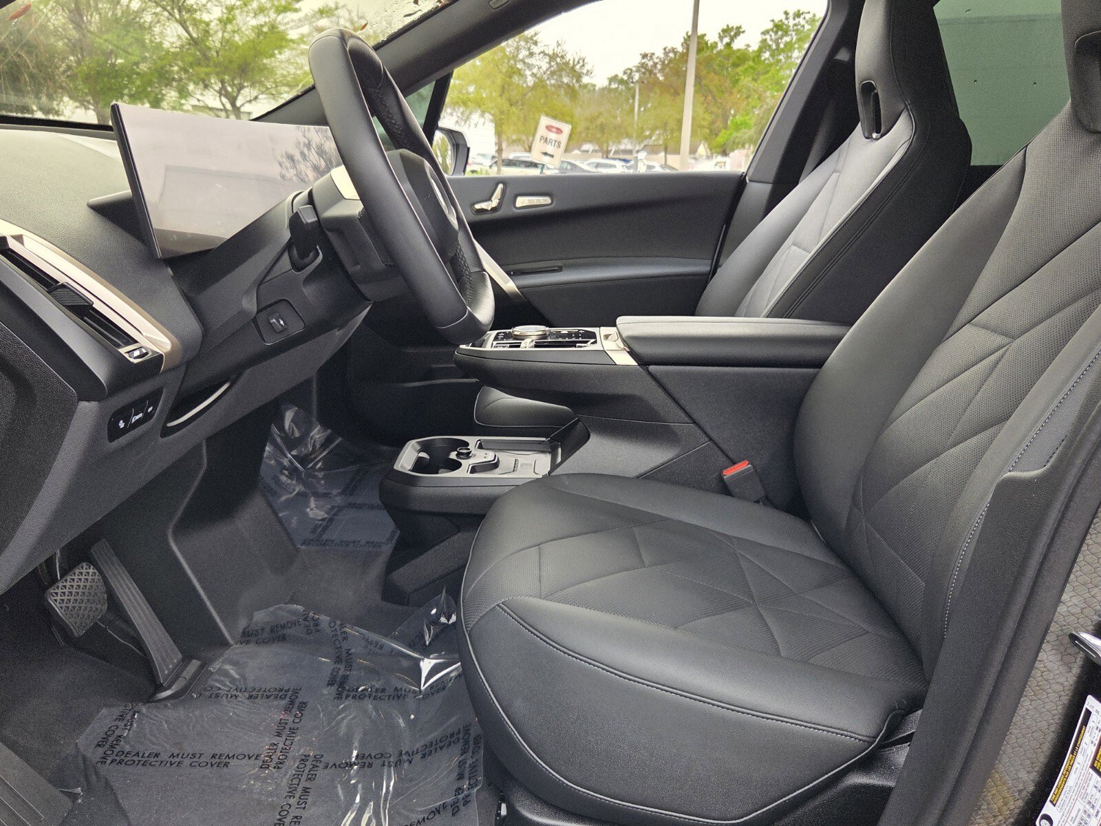 Used 2024 BMW iX xDrive50 w/ Premium Package image 10