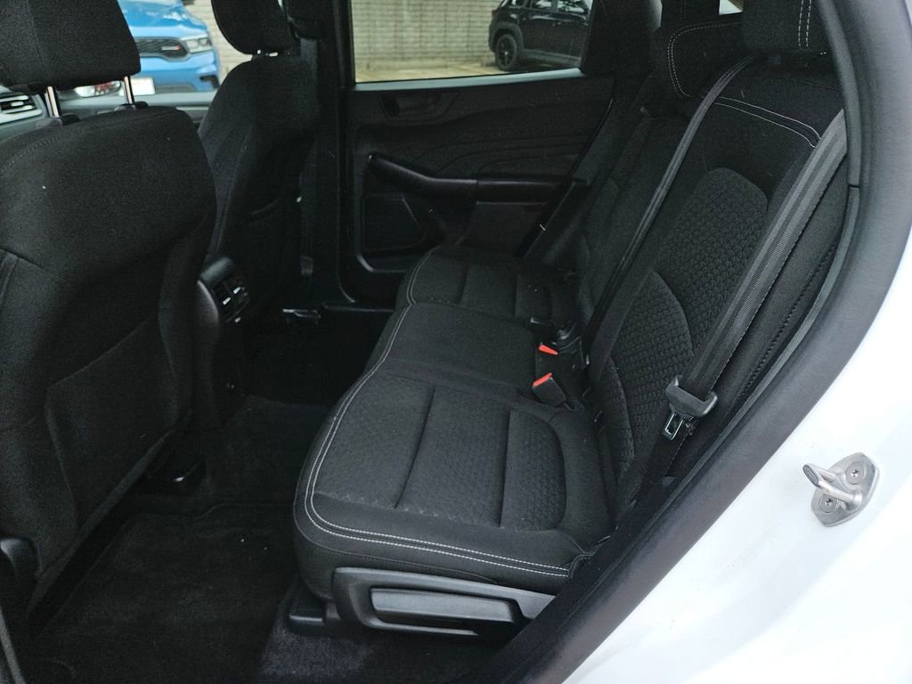 Used 2025 Ford Escape Active AWD/4WD image 27