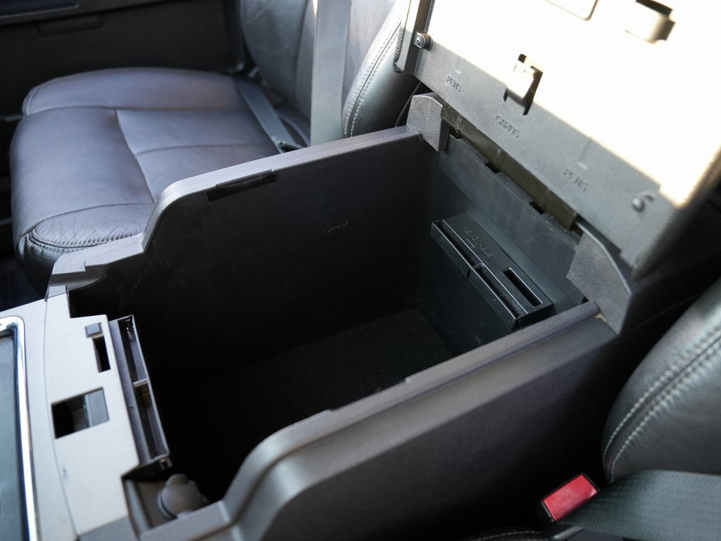 Used 2015 Ford F350 Lariat image 35