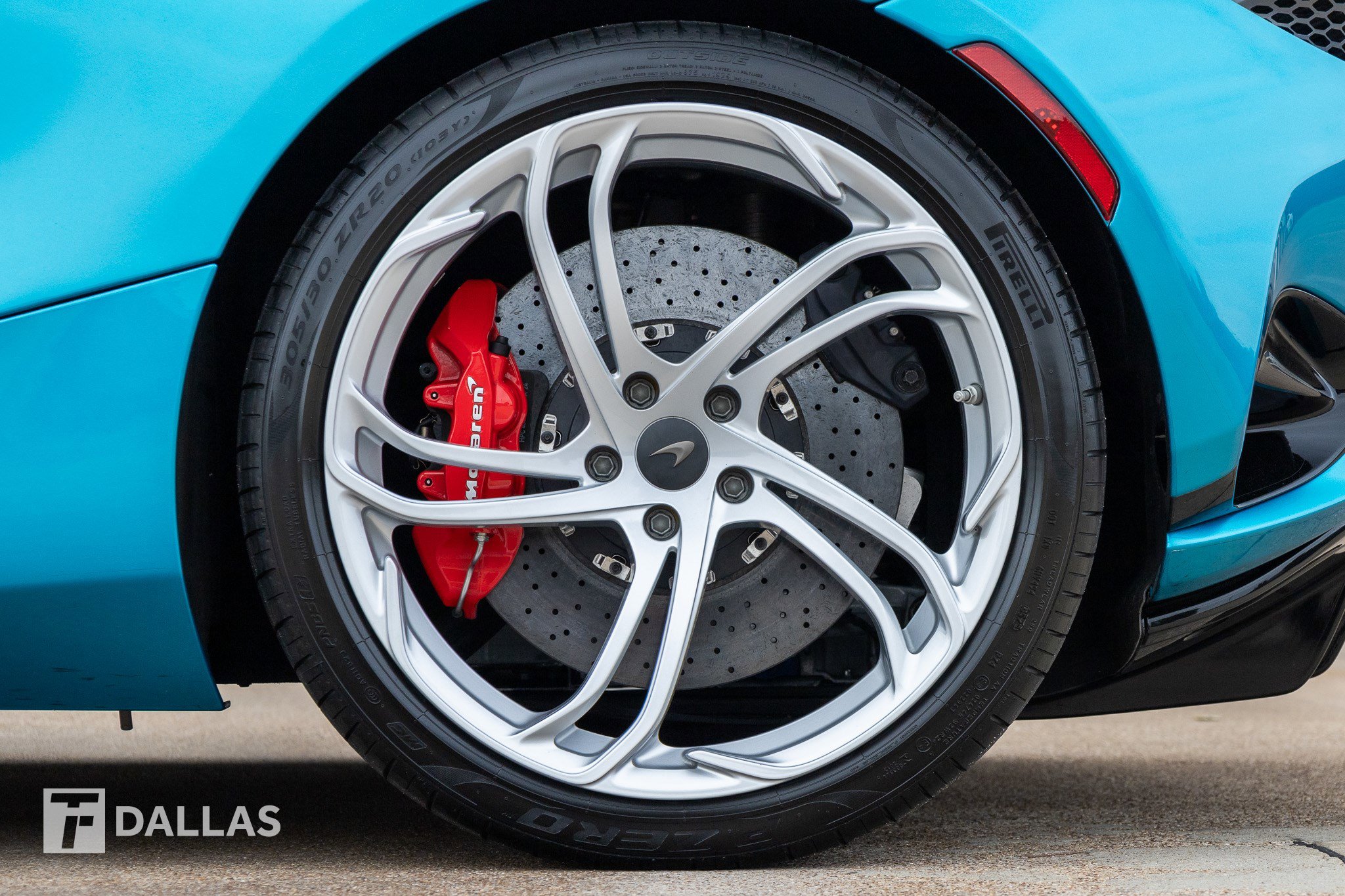 Used 2025 McLaren 750S Spider image 9