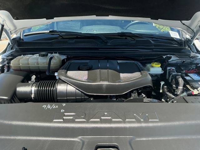 Used 2025 RAM 1500 Laramie AWD/4WD image 26