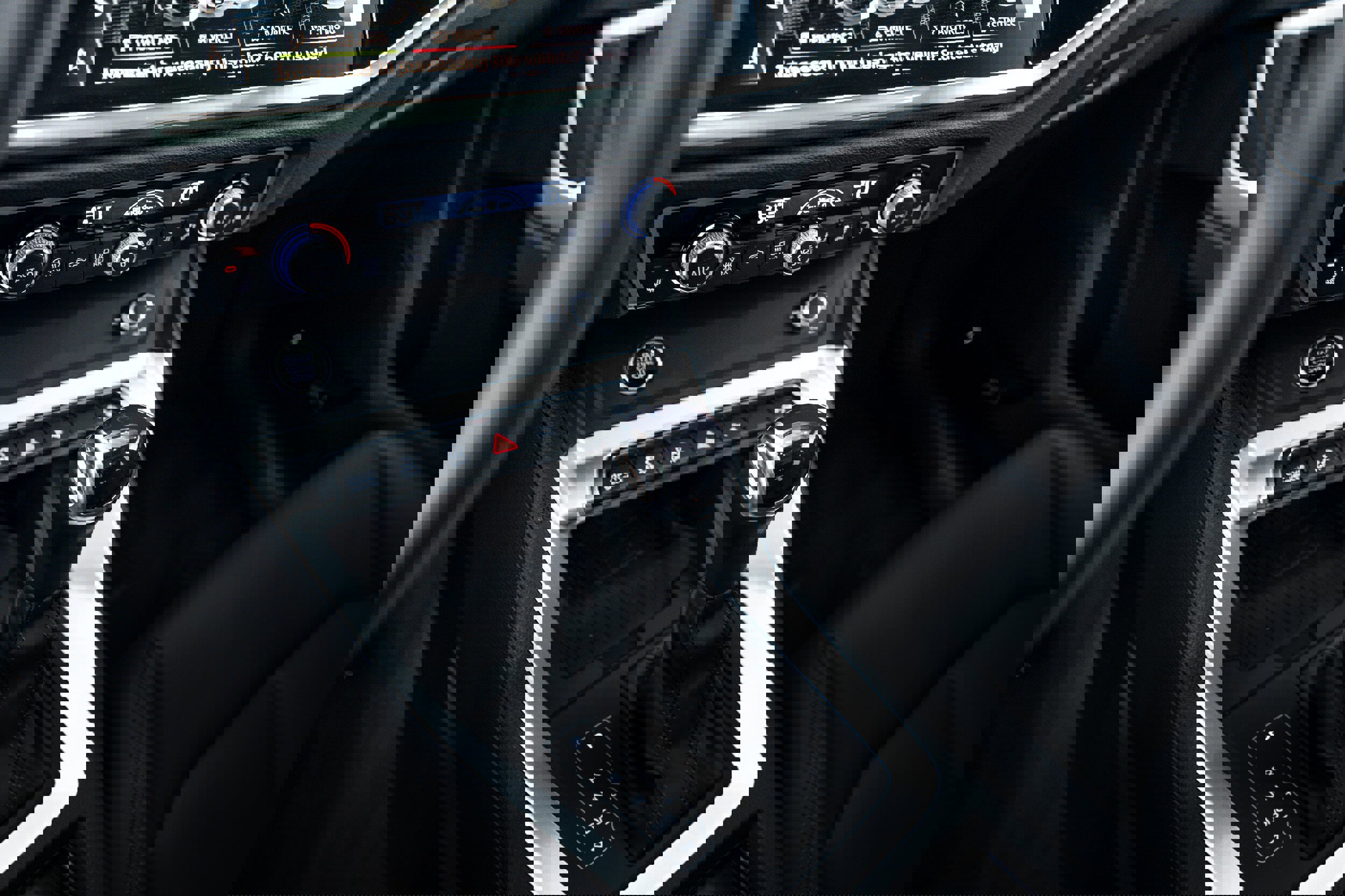 Certified 2025 Audi Q3 2.0T Premium Plus w/ Premium Plus Package AWD/4WD image 11