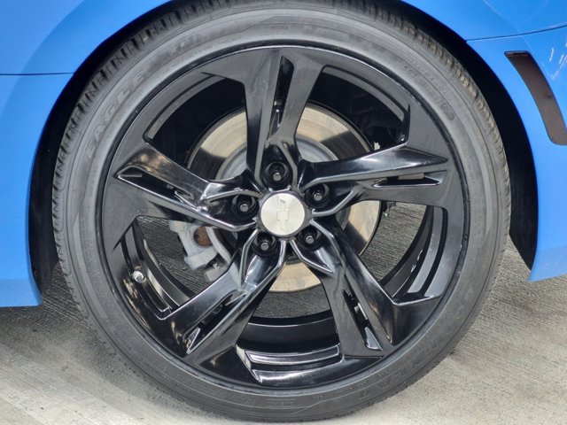 Used 2022 Chevrolet Camaro LT RWD image 22