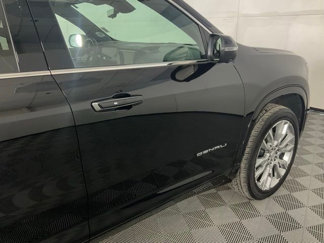 Used 2024 GMC Acadia Denali w/ Super Cruise Package image 9