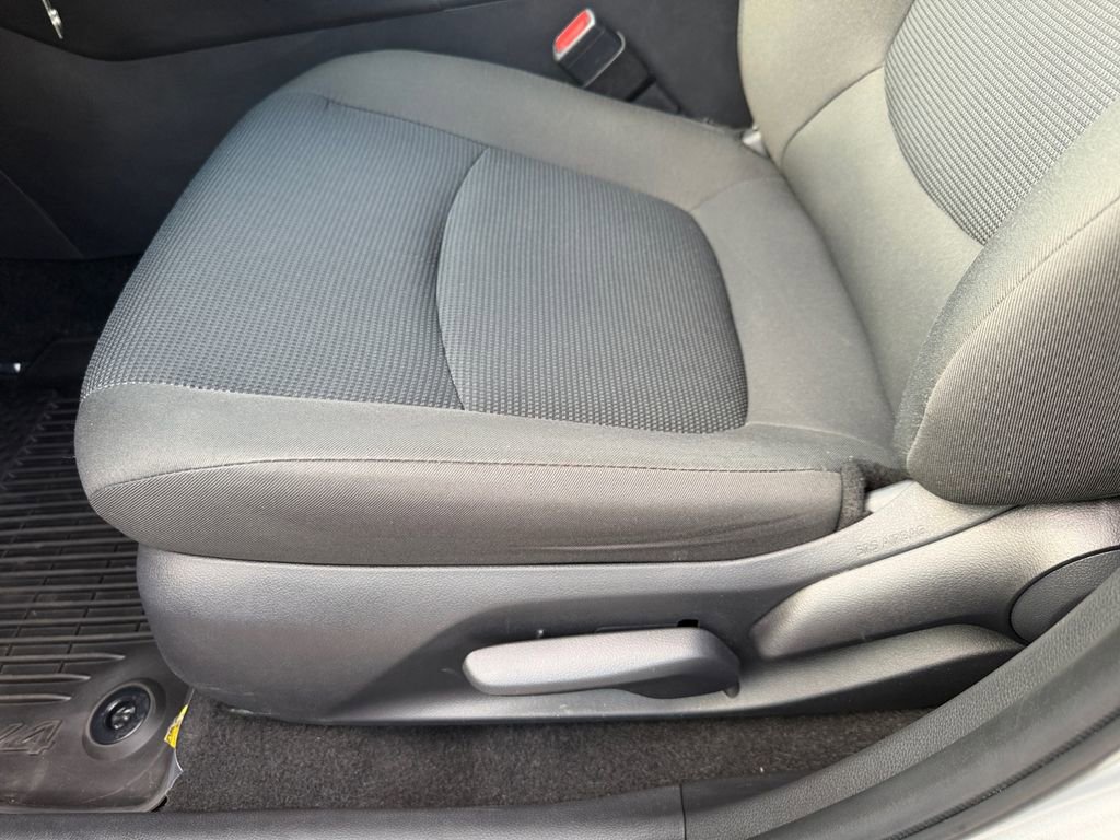 Used 2025 Toyota RAV4 LE image 24