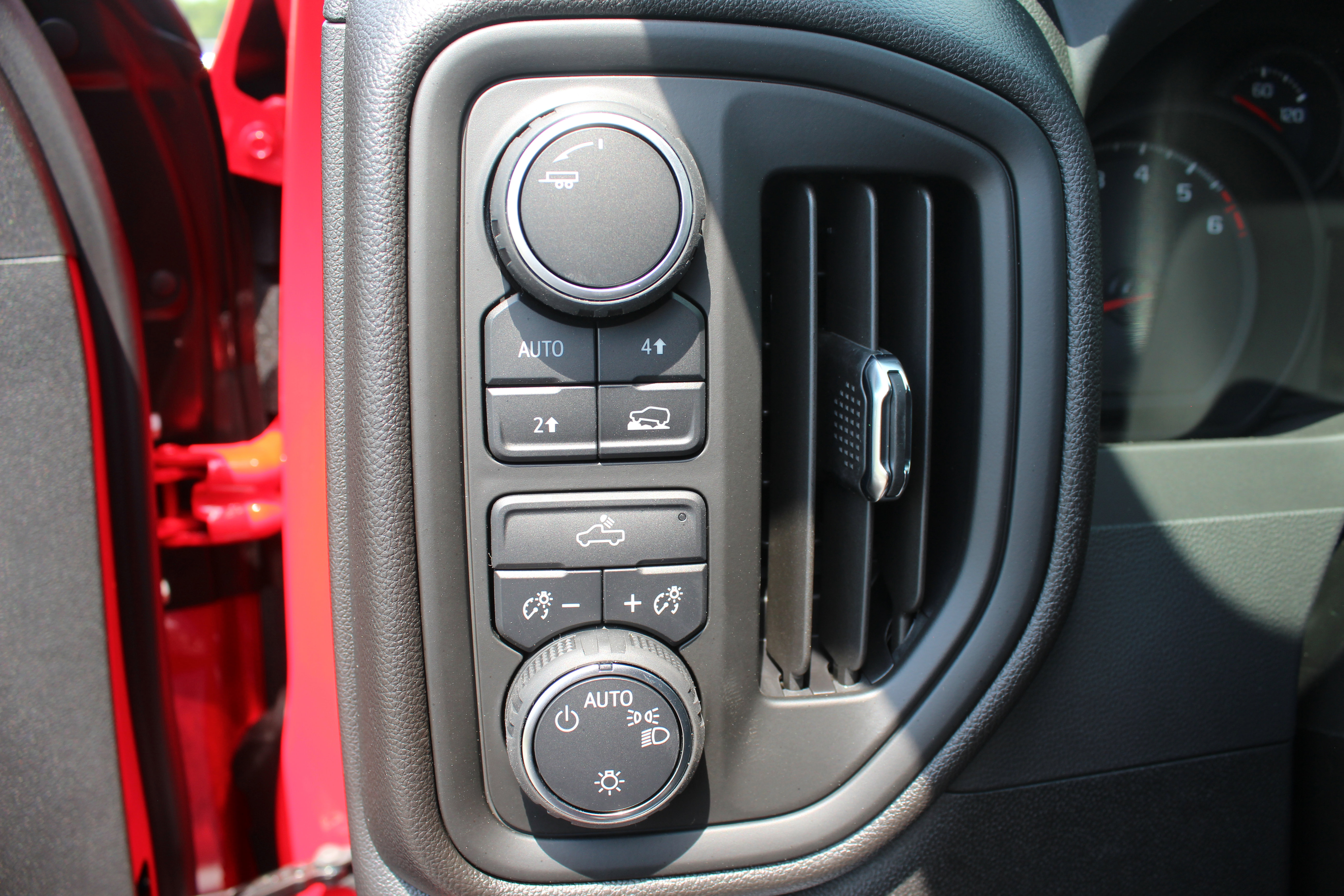 New 2025 Chevrolet Silverado 1500 Custom image 27