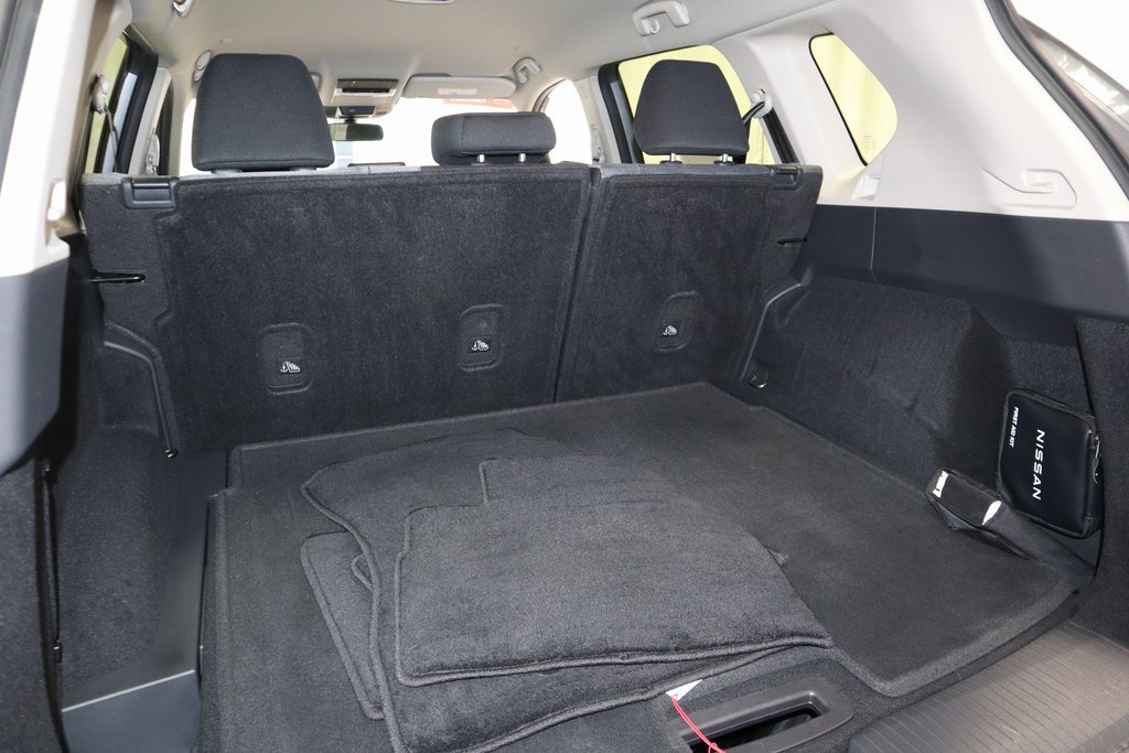 Certified 2023 Nissan Rogue SV image 21