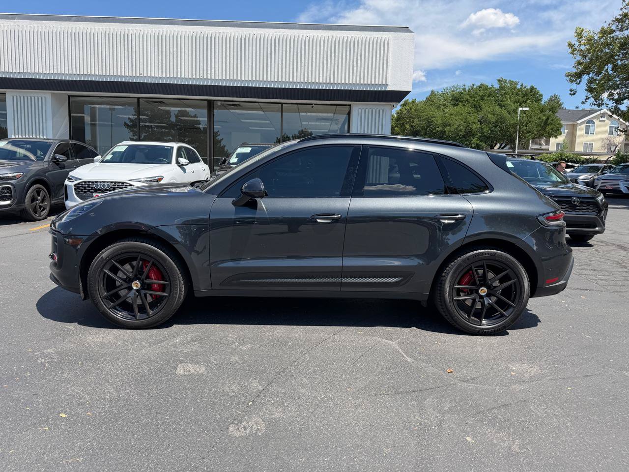 Used 2022 Porsche Macan S w/ Premium Package Plus AWD/4WD image 4